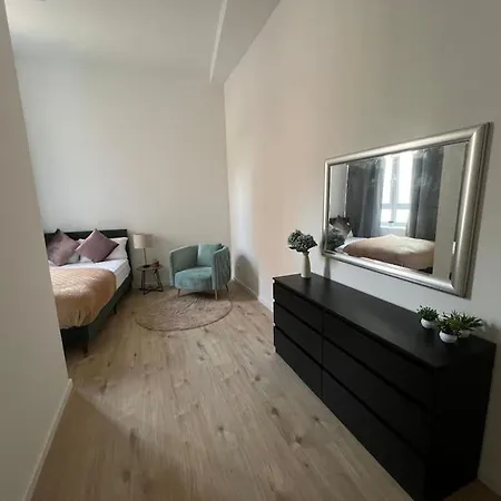 Apartment Privatzimmer Mit Bad Im Herzen Von Düsseldorf